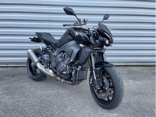 YAMAHA MT-10