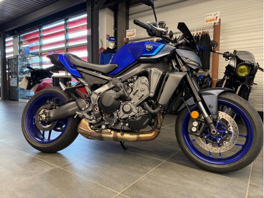 YAMAHA MT-09