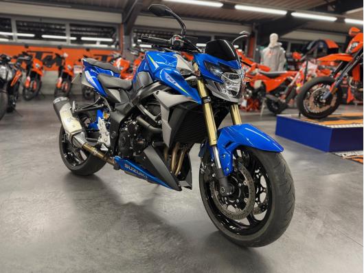 SUZUKI GSR 750 ABS